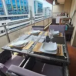 Apartment Face Et Plages Avec Terrasse. *