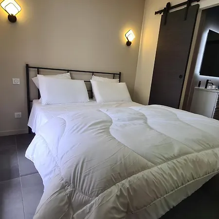 Apartament Face Et Plages Avec Terrasse.